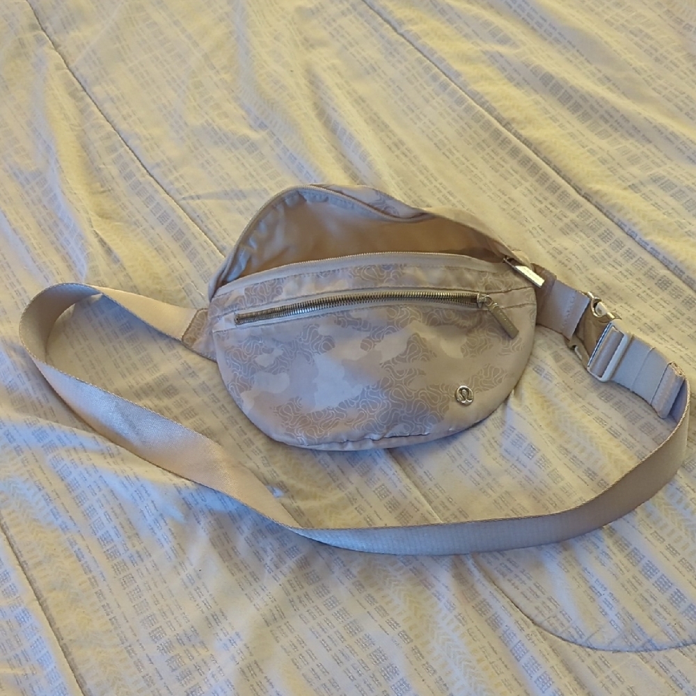 Lululemon Lightly Used Large Crossbody Belt Bag
